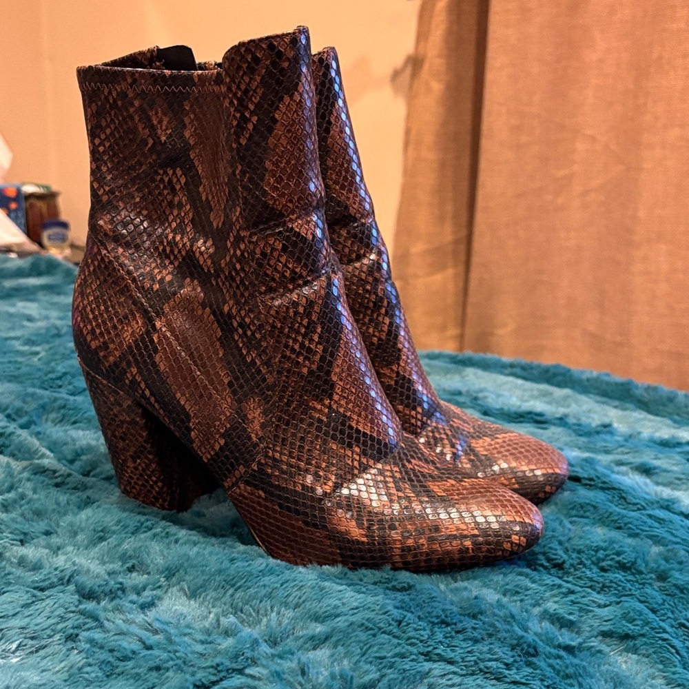 Aldo Stylish Brown Snakeskin Ankle Boots